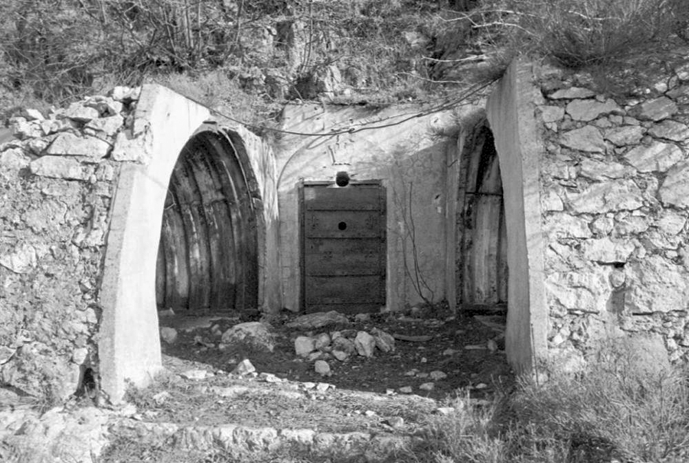 Ligne Maginot - PIERRE POINTUE - (Ouvrage d'infanterie) - Bloc 2 - LOVINY Alain
