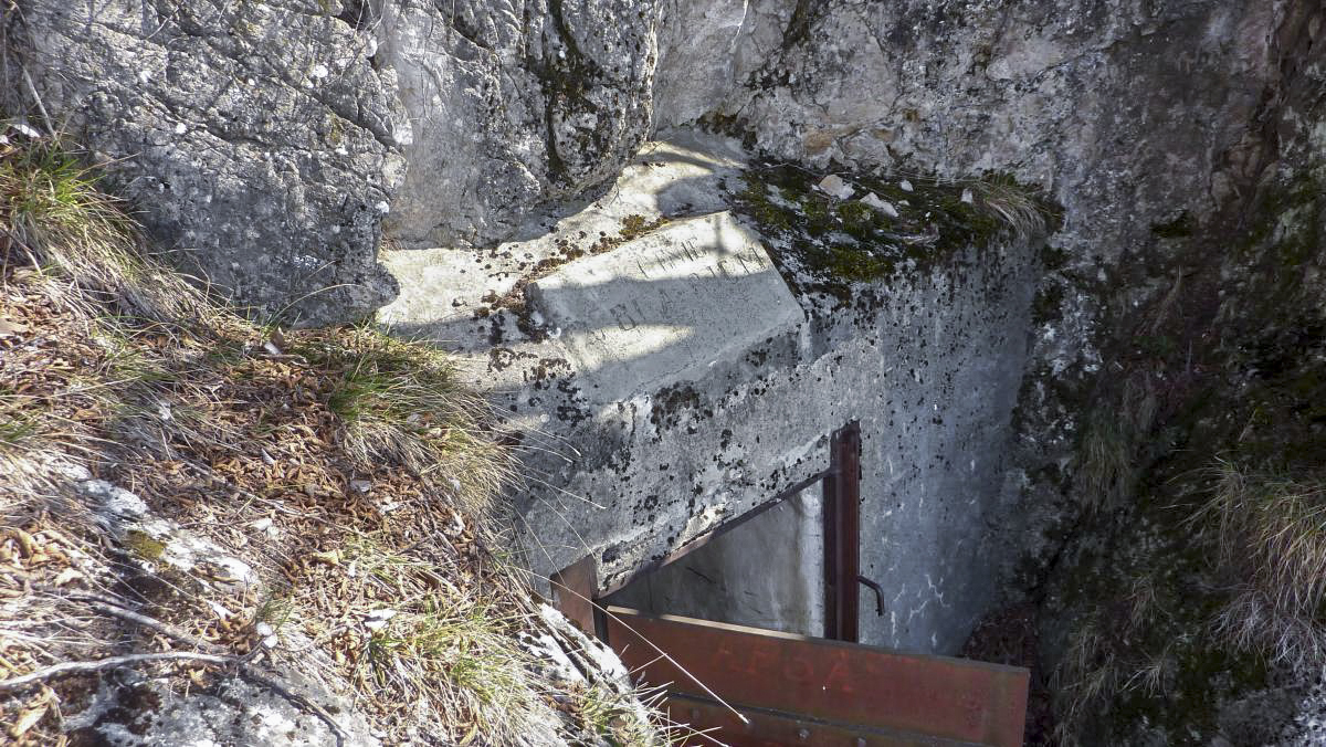 Ligne Maginot - PIERRE POINTUE - (Ouvrage d'infanterie) - Bloc 1 - ELLENA-CUNY