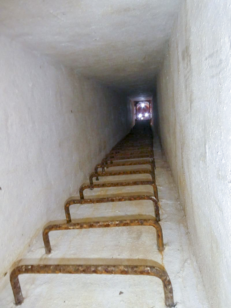 Ligne Maginot - PIERRE POINTUE - (Ouvrage d'infanterie) - Bloc 3
Intérieur - ELLENA - CUNY