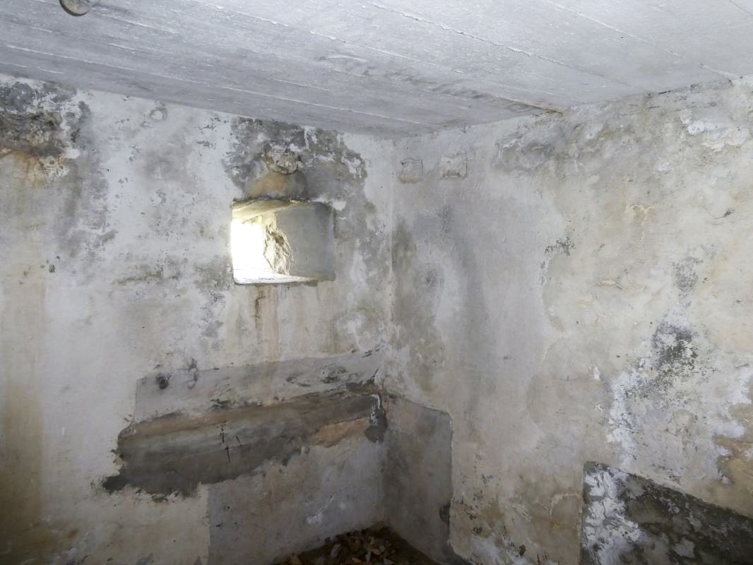Ligne Maginot - PIERRE POINTUE - (Ouvrage d'infanterie) - Bloc 4 - ELLENA - CUNY
