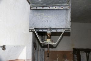 Ligne Maginot - BERENBACH - A26 - (Ouvrage d'infanterie) - Bloc 2
Le volant a disparu. Mais la note de mise en garde est encore visible, non sans humour