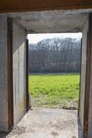 Ligne Maginot - VEILLERBERG - (Blockhaus pour canon) - L'accès pour la pièce vu de l'intérieur.
Noter la double rangée de rails de fermeture
