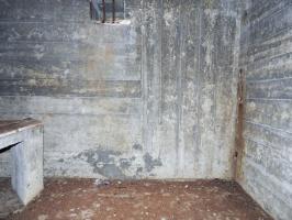 Ligne Maginot - MUEHLENBACH 2 - (Blockhaus pour arme infanterie) - L'intérieur du blockhaus.
L'emplacement prévu des lits rabattables.
