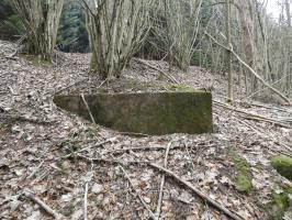 Ligne Maginot - KLAM 7 - (Blockhaus pour arme infanterie) - La façade de tir est remblayée.