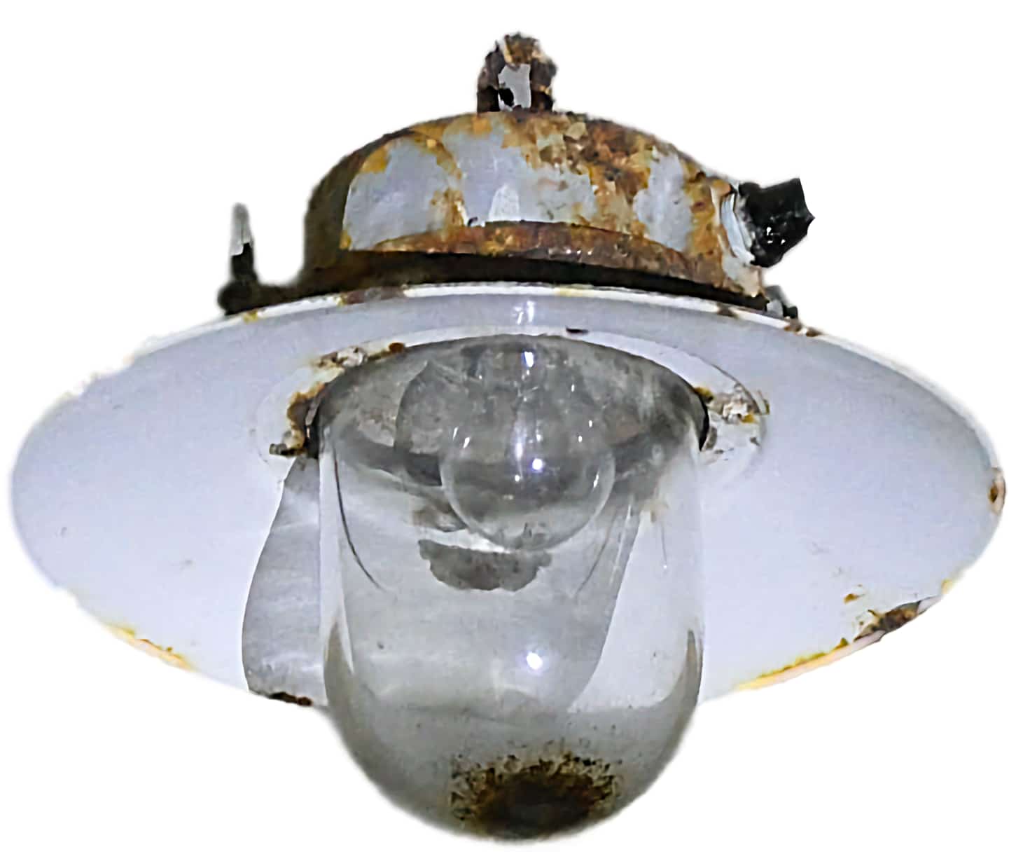 Ligne Maginot - L'éclairage dans la fortification Maginot (éclairage) - Lampe suspendue renforcée.
Sur la photo manque la grille de protection du hublot en verre propre à ce type de lampe