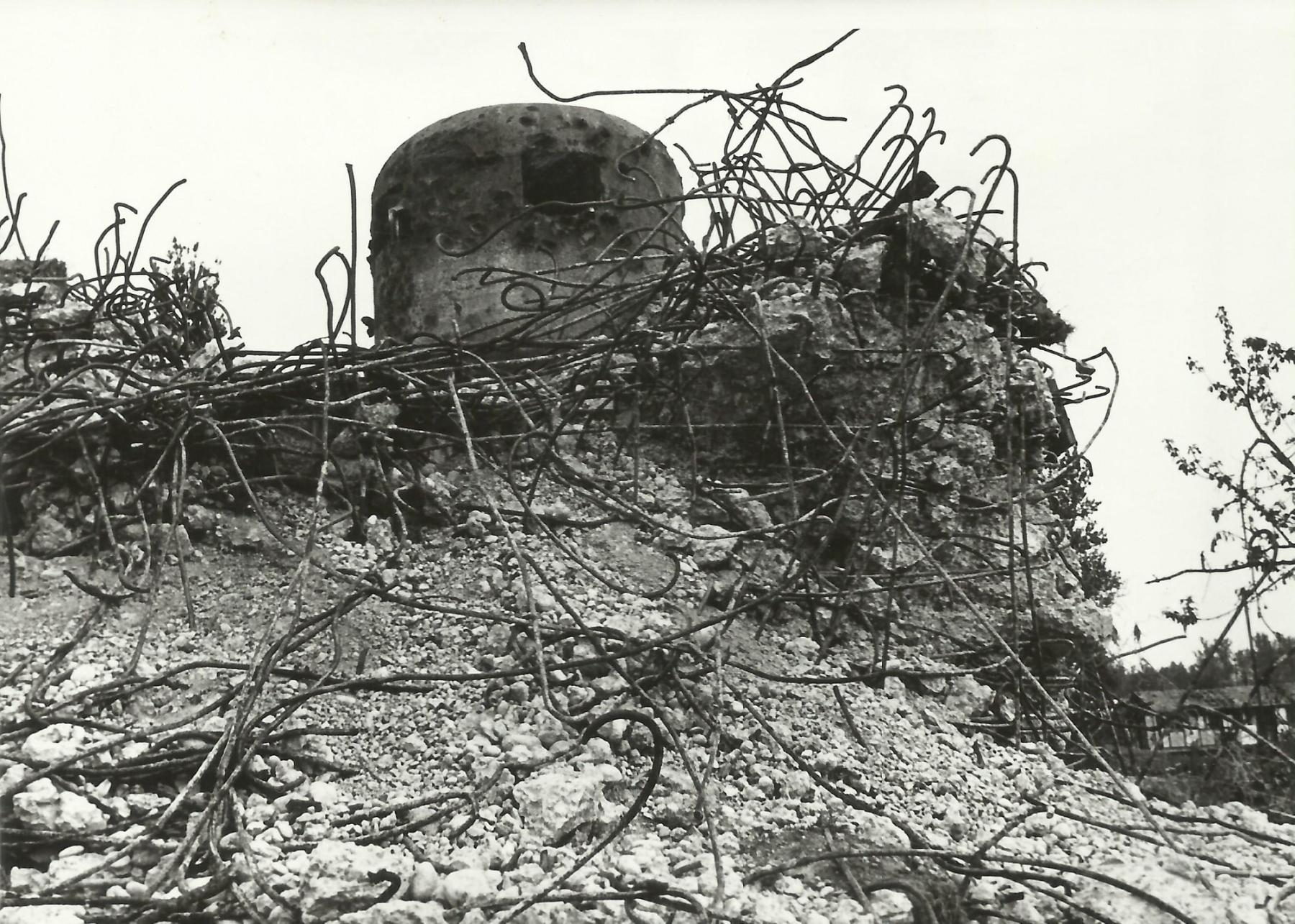 Ligne Maginot - 32/1 - FORT MORTIER - (Casemate d'infanterie - Double) - La cloche après l'attaque allemande - Inconnu