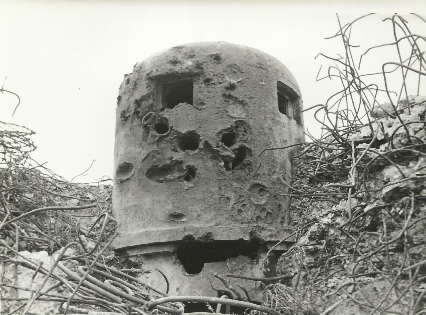 Ligne Maginot - 32/1 - FORT MORTIER - (Casemate d'infanterie - Double) - La cloche après l'attaque allemande - Inconnu