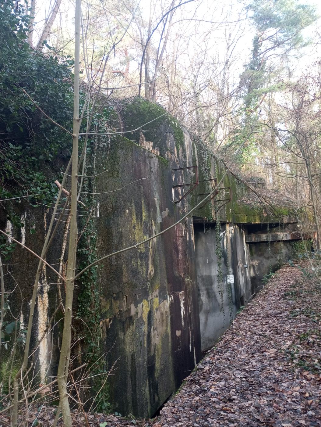 Ligne Maginot - HOCHWALD - (Ouvrage d'artillerie) - Bloc 7 
L'entrée des hommes Est - HEYD Maxime
