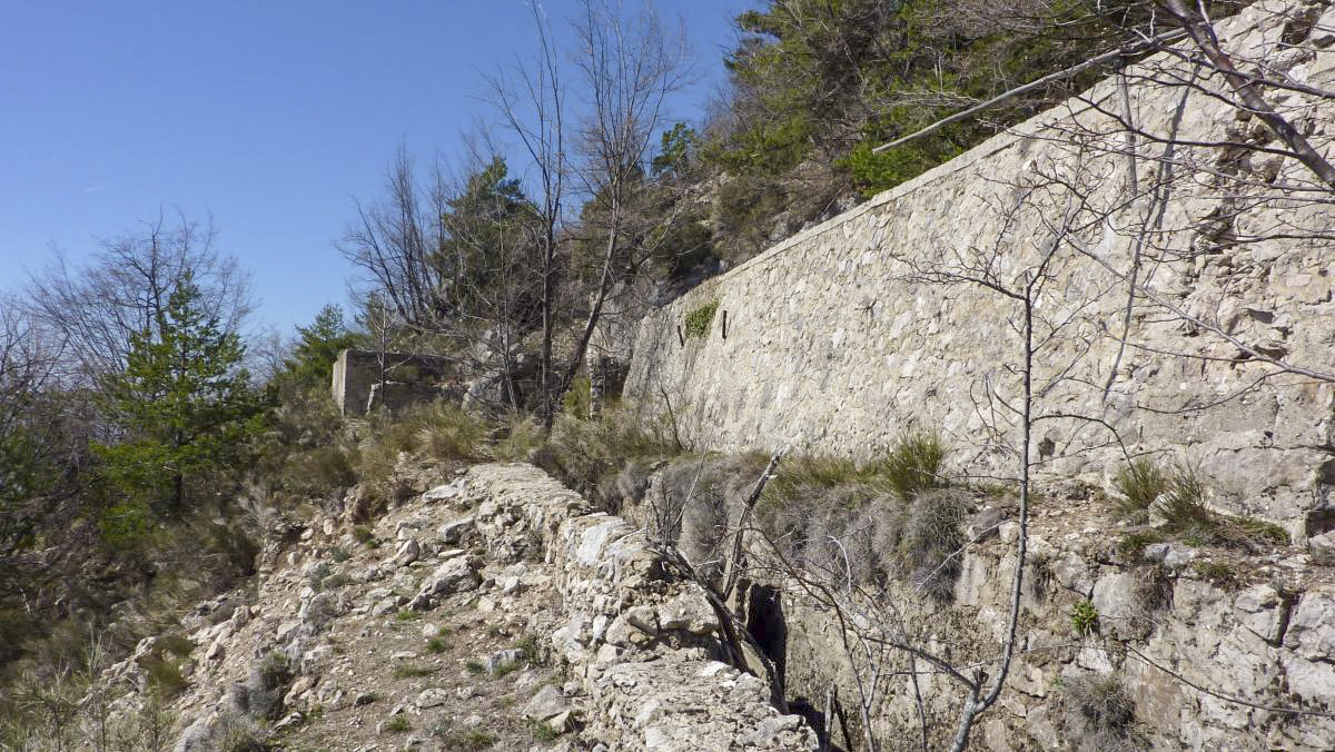 Ligne Maginot - AP de la BAISSE de SCUVION - Abri alpin - ELLENA-CUNY
