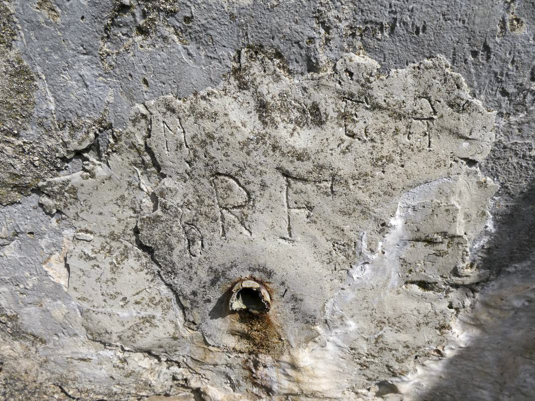 Ligne Maginot - BAISSE DE SCUVION 7 - (Abri) - Citerne (graffiti) - ELLENA - CUNY