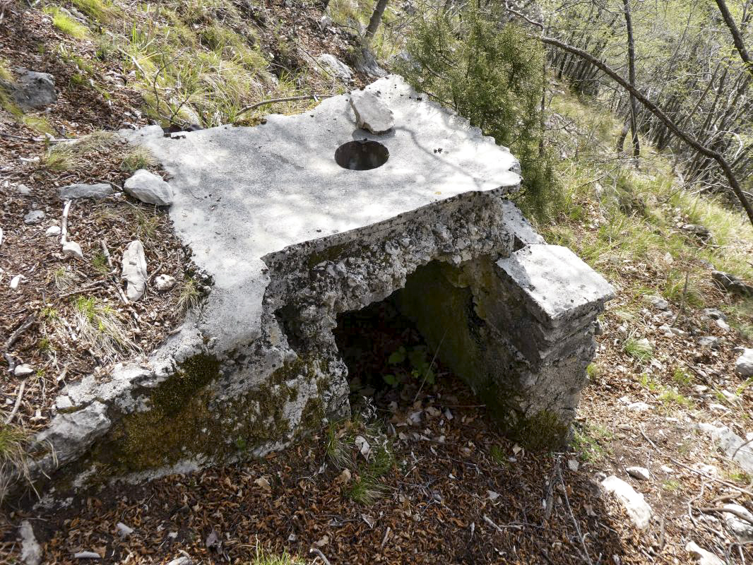 Ligne Maginot - BAISSE DE SCUVION 7 - (Abri) - Latrine - ELLENA - CUNY