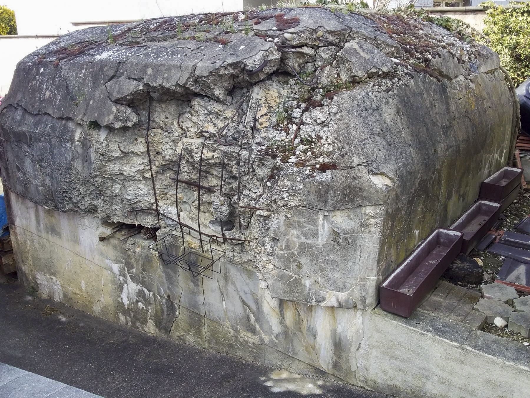 Ligne Maginot - H9 - BALTZENHEIM CENTRE - (Blockhaus pour arme infanterie) - Vue de l'arrière coté droit Sud - Muntzinger Joel