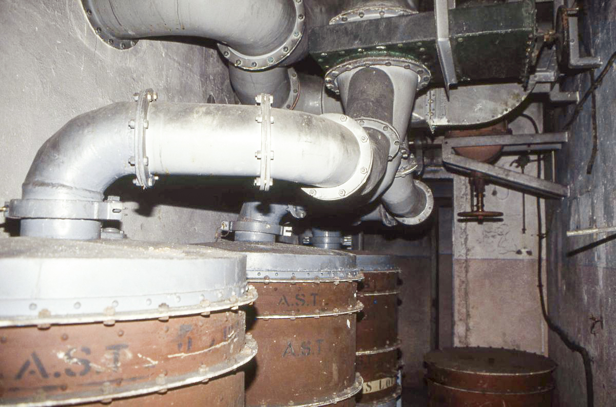 Ligne Maginot - GOMELANGE - X32 - (Abri) - Local filtres et ventilateur - Valentin Hemmert