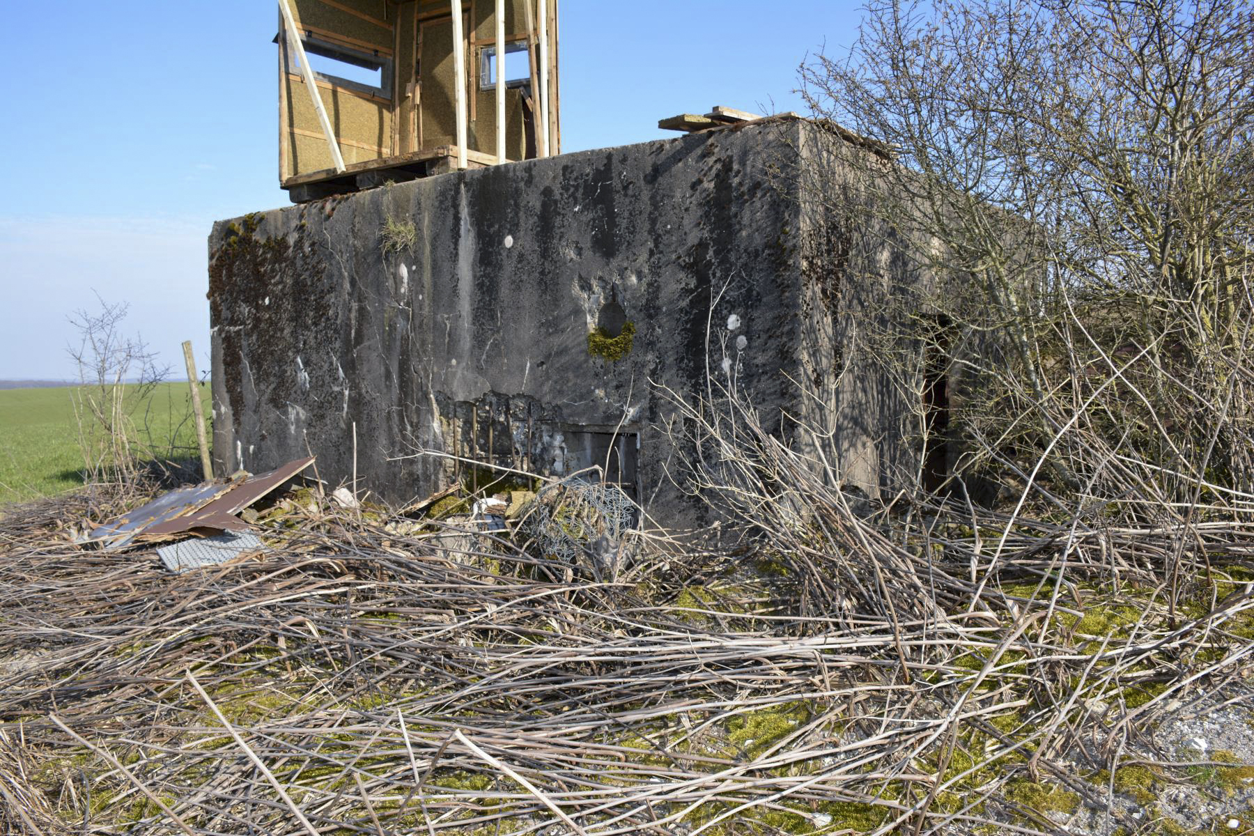 Ligne Maginot - KAUDERHECK - (Blockhaus pour canon) - Coté gauche, l'entrée pour le personnel - Pascal Lambert