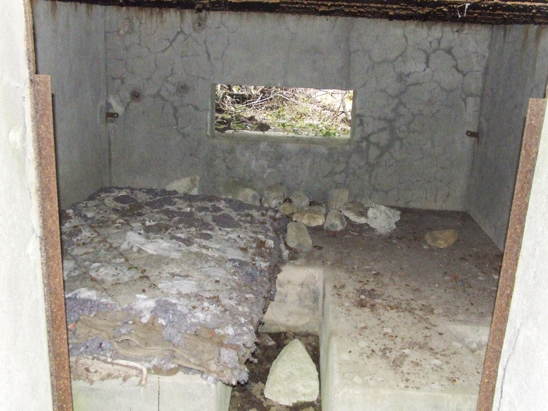 Ligne Maginot - BB27-B - VOIE FERREE - (Blockhaus pour canon) - L'intérieur du blockhaus. - STENGER Mathieu