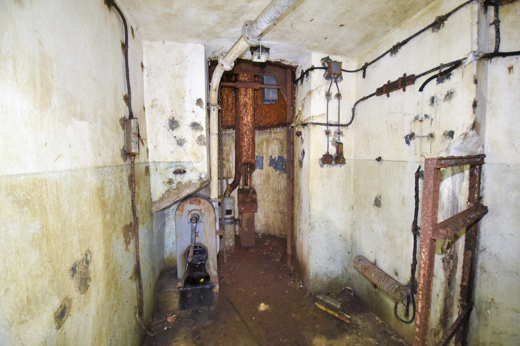 Ligne Maginot - SOETRICH - A11 - (Ouvrage d'artillerie) - Bloc 1
Cloche JM - Ludovic KNAPP