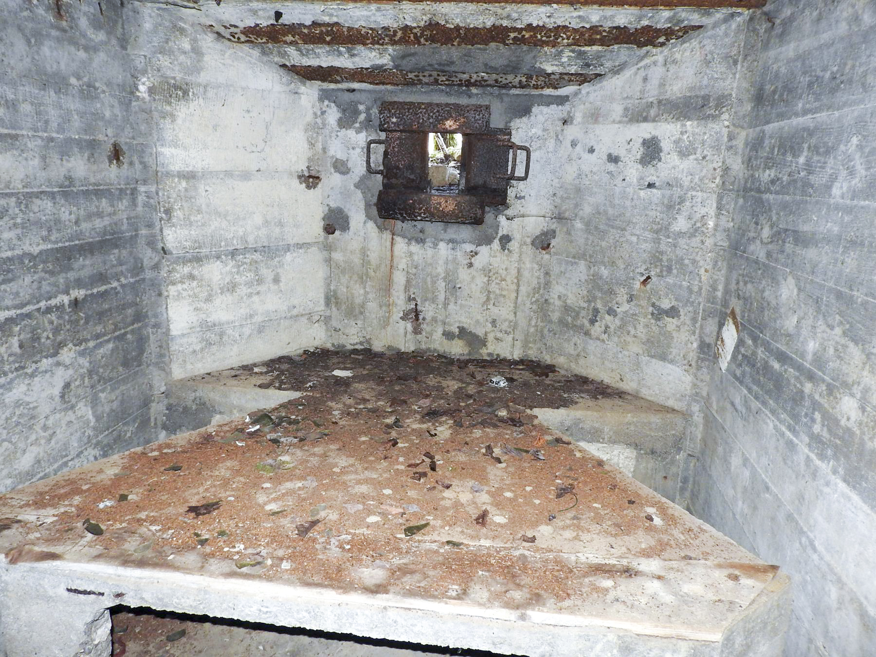 Ligne Maginot - MUEHLENBACH 2 - (Blockhaus pour arme infanterie) - La chambre de tir. - STENGER Mathieu