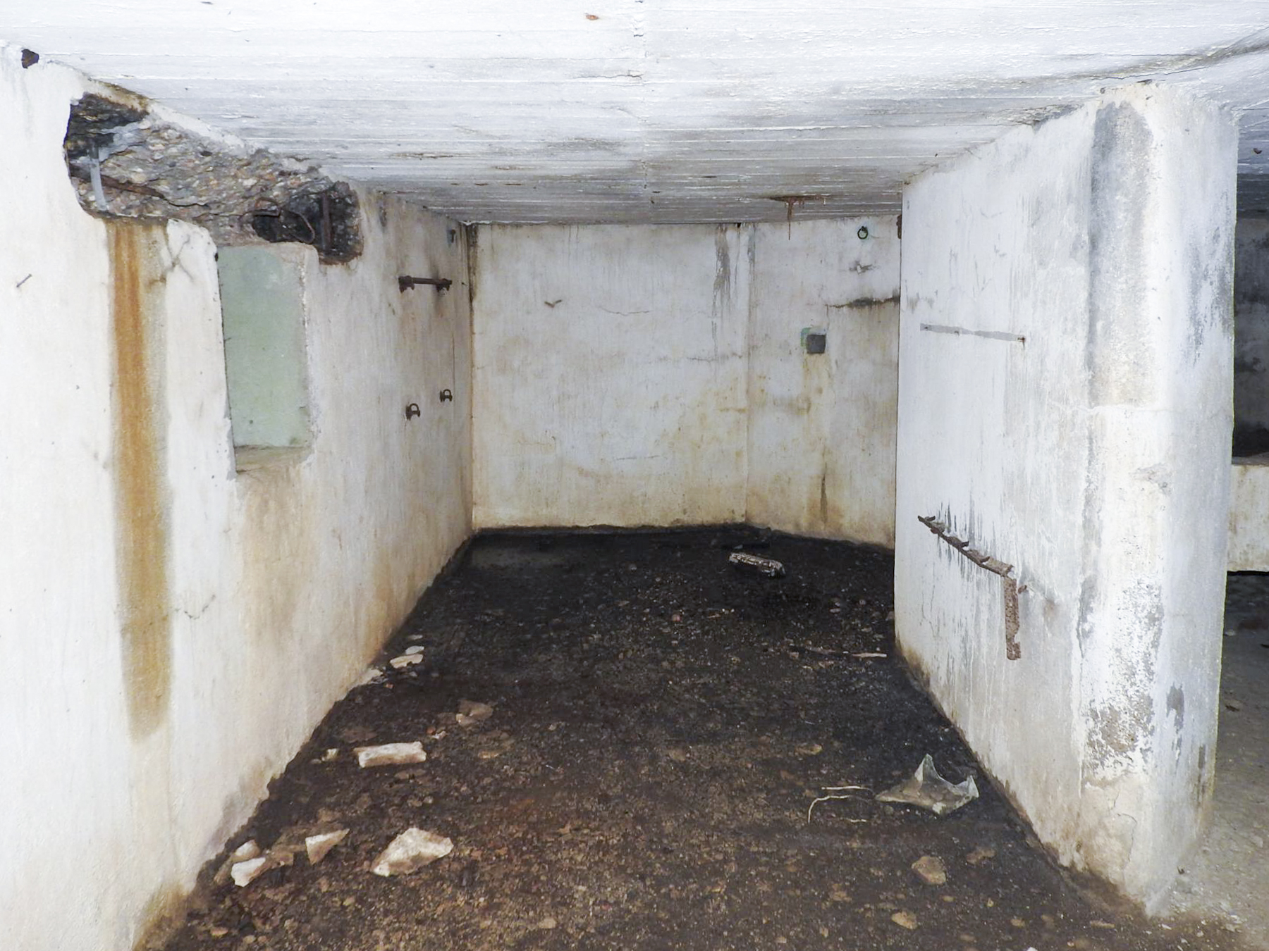 Ligne Maginot - AB16 - (Blockhaus pour canon) - La chambre de tir du canon anti-char. - STENGER Mathieu
