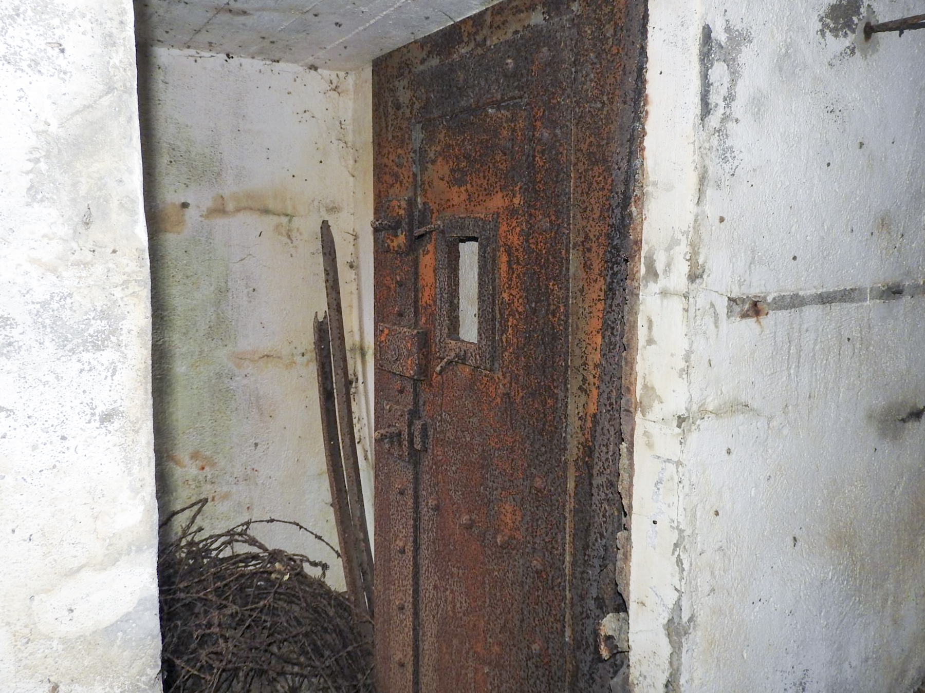 Ligne Maginot - AB16 - (Blockhaus pour canon) - La porte blindée du blockhaus. - STENGER Mathieu