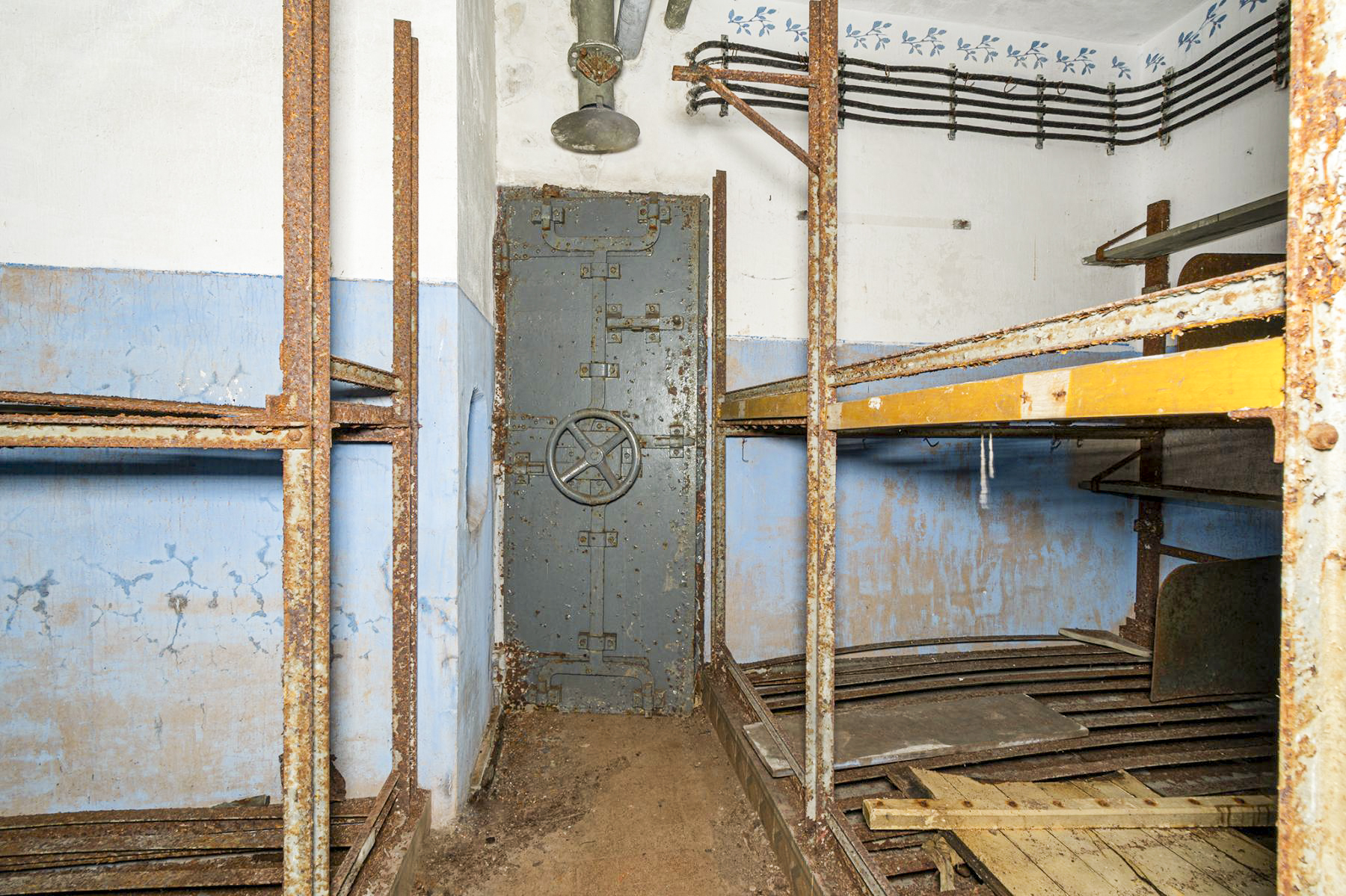 Ligne Maginot - BOVENBERG - A27 - (Ouvrage d'infanterie) - Bloc 6
Salle d'équipage et accès à la cloche GFM - David Palmer