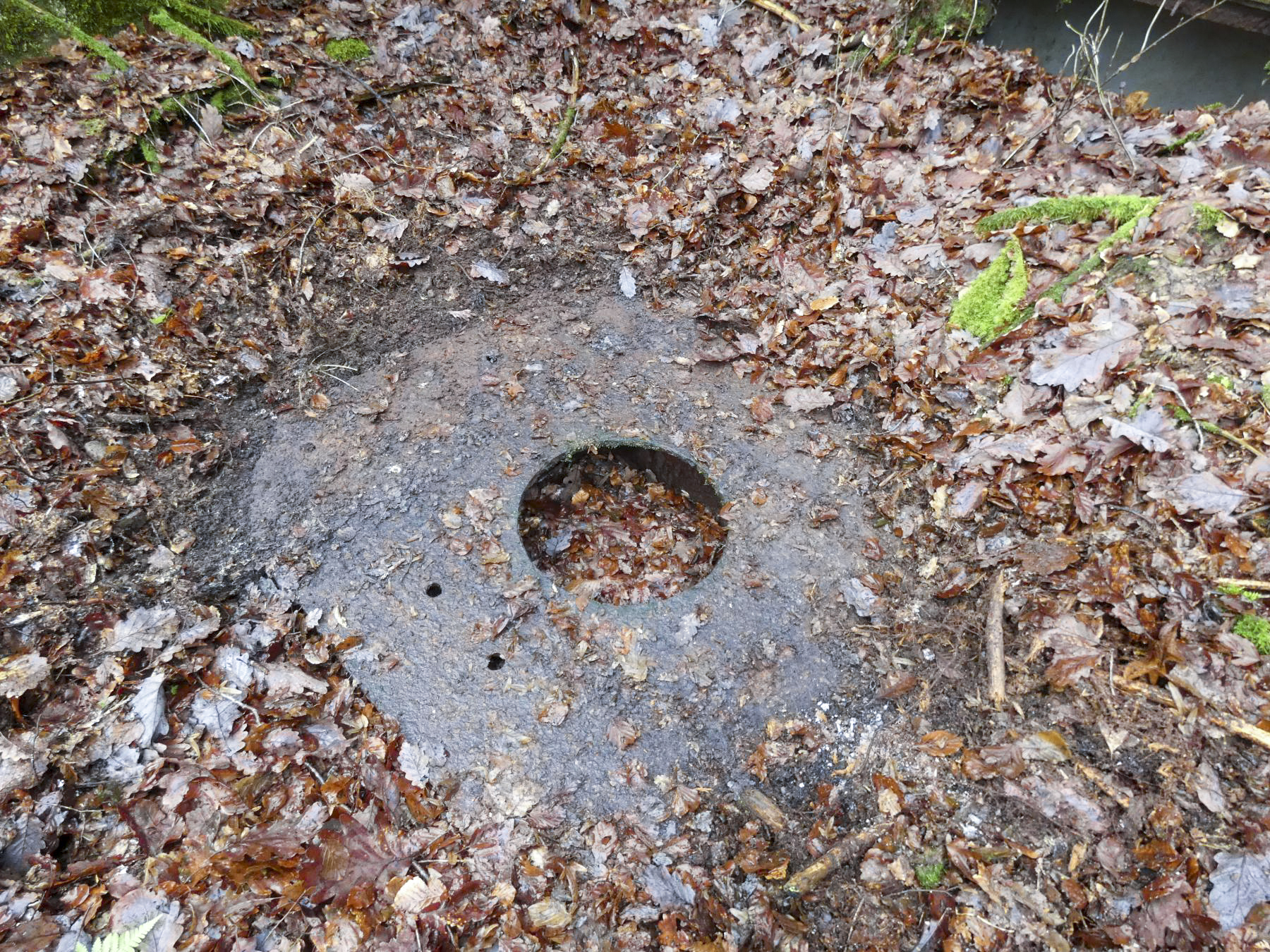Ligne Maginot - HOLZSCHLAG 2 - (Cuve pour canon) - La plaque de fixation de l'affût. - STENGER Mathieu