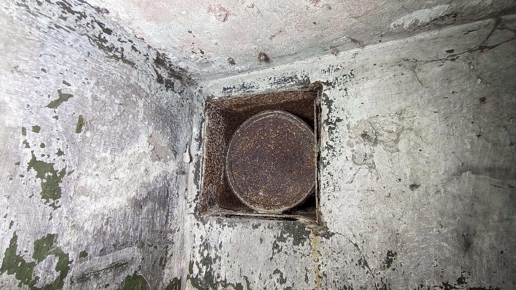 Ligne Maginot - BETTELSTOCK - (Blockhaus pour canon) - Réservation de la prise d'air  - Baptiste GAUDIN