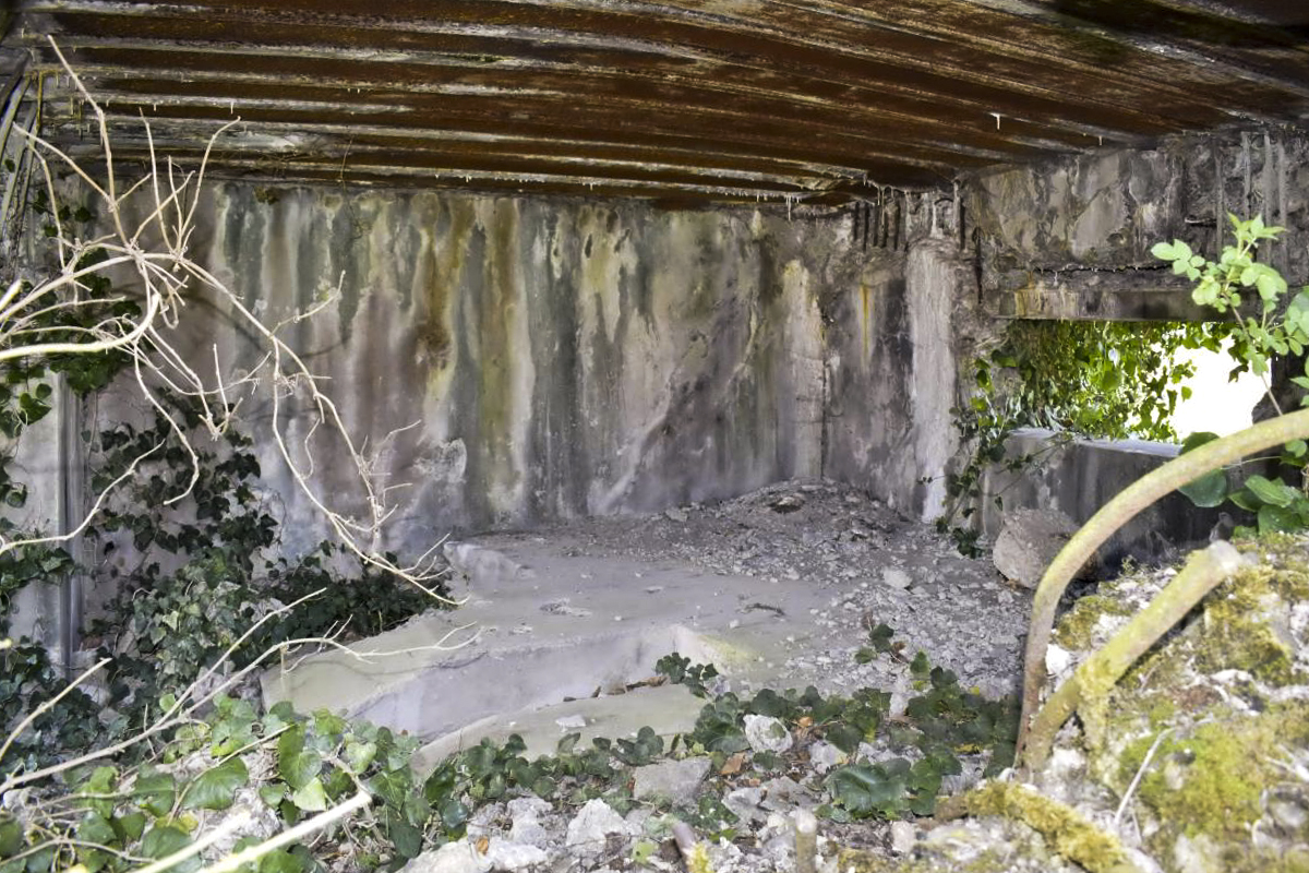 Ligne Maginot - RICHTOLSHEIM 2 - (Blockhaus pour canon) - Vue intérieure.
Plate-forme pour le canon anti-char  - D. Froehly