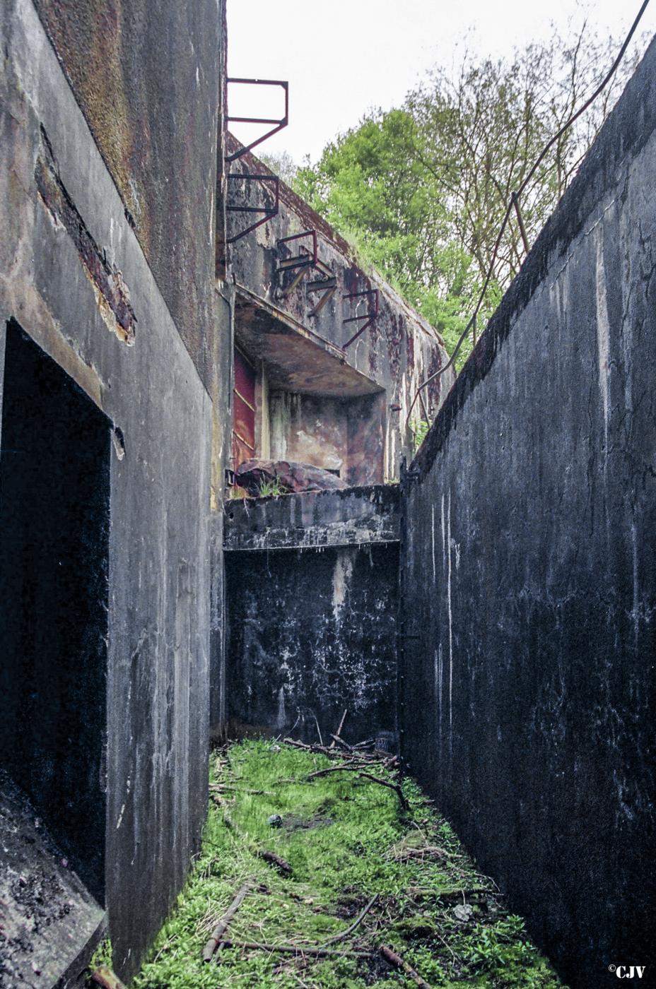 Ligne Maginot - SCHIESSECK - (Ouvrage d'artillerie) - Entrée munitions - Lia VERMEULEN