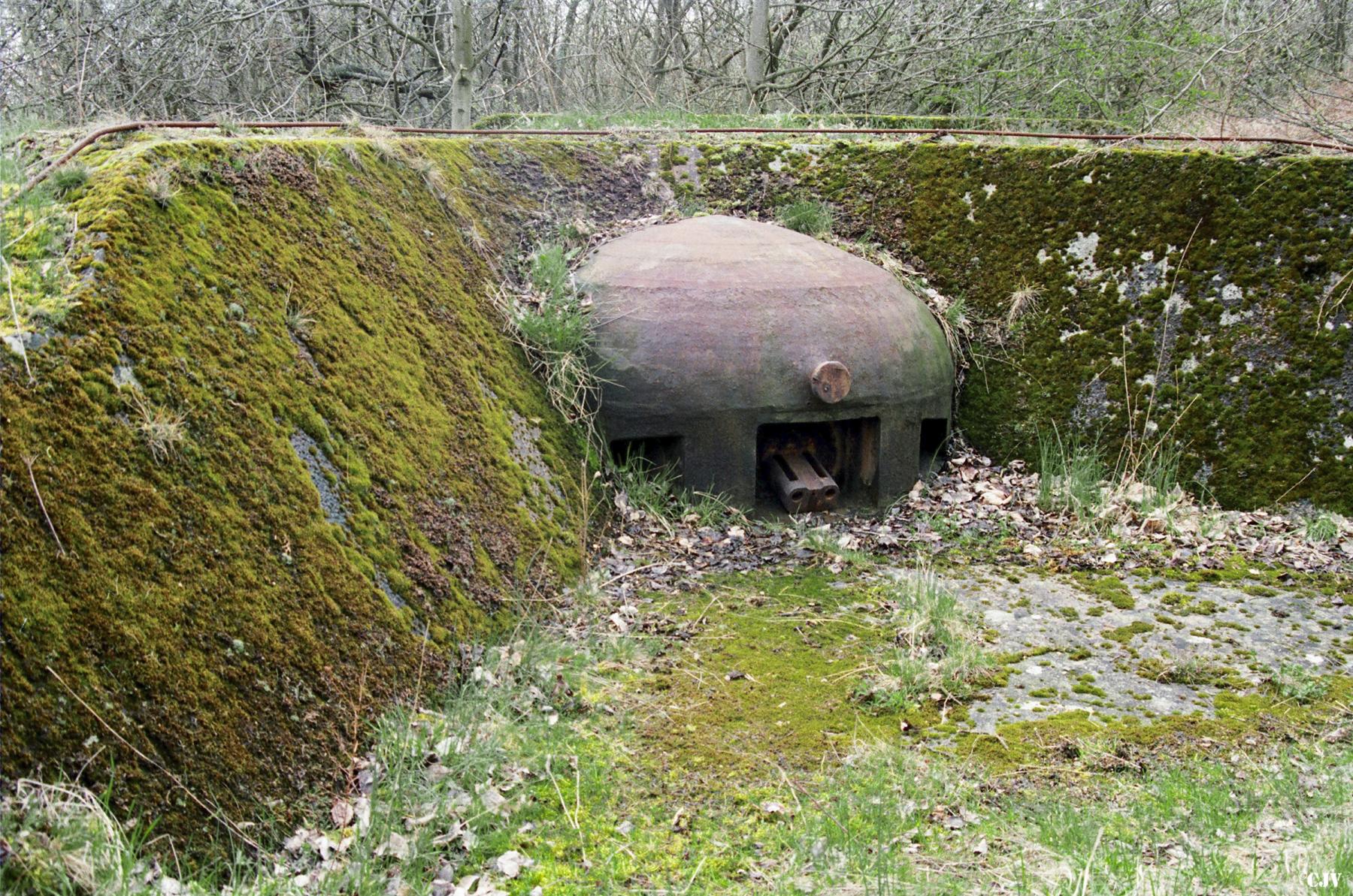 Ligne Maginot - SCHIESSECK - (Ouvrage d'artillerie) - Bloc 4
Cloche JM - Lia VERMEULEN