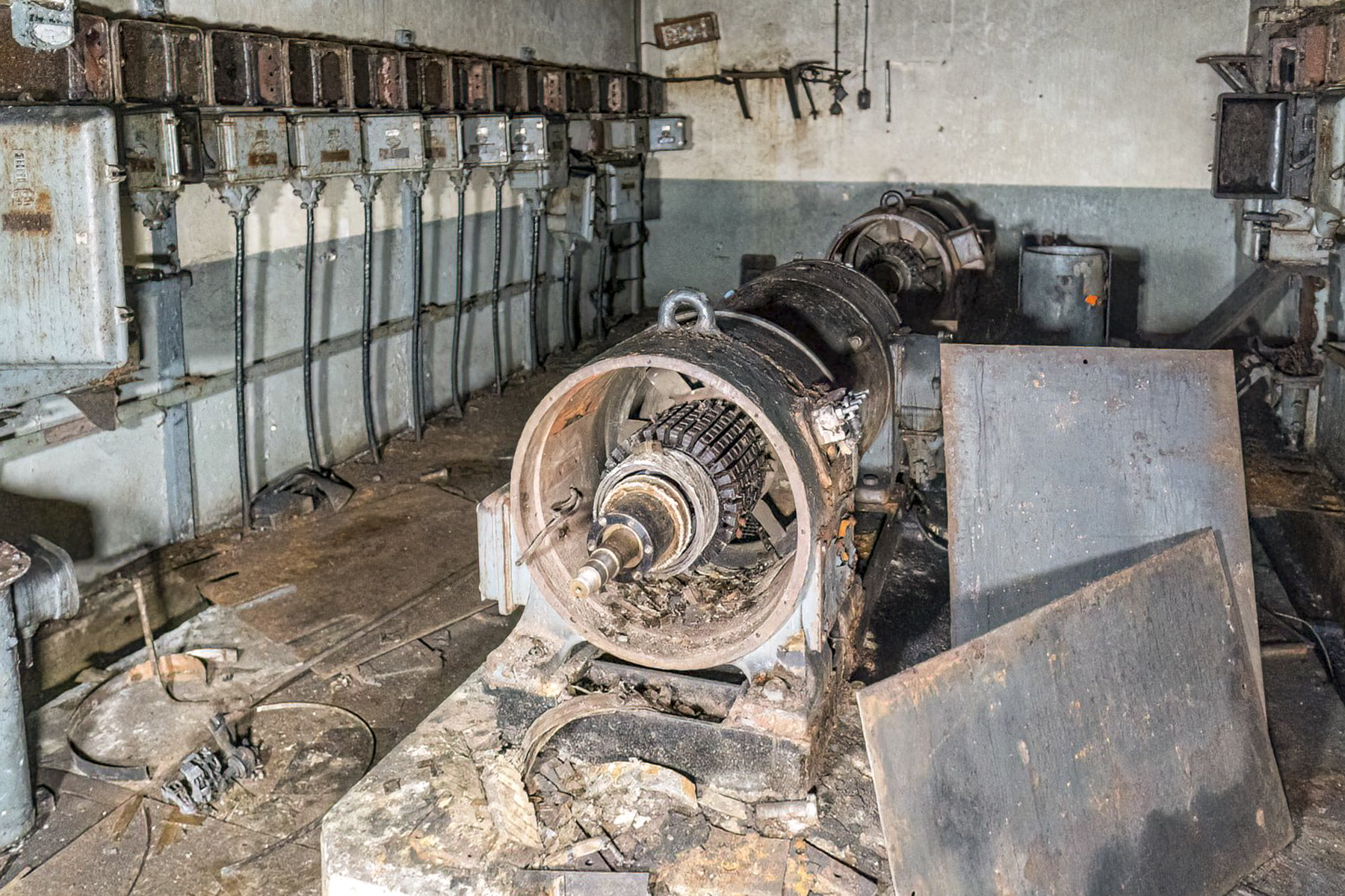 Ligne Maginot - SCHIESSECK - (Ouvrage d'artillerie) - Sous-station - David Palmer