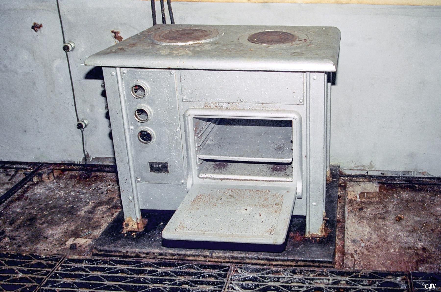 Ligne Maginot - SCHIESSECK - (Ouvrage d'artillerie) - La cuisinière Arthur-Martin - Lia VERMEULEN