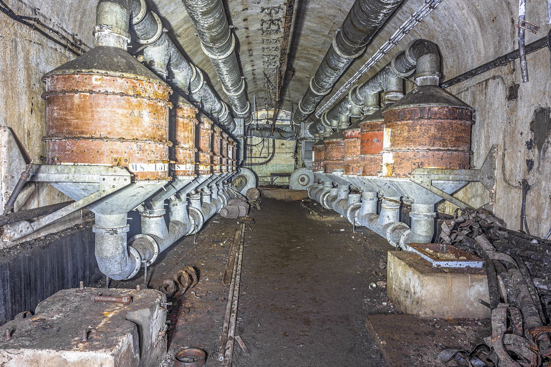 Ligne Maginot - MOLVANGE - A9 - (Ouvrage d'artillerie) - Salle des filtres
 - David Palmer