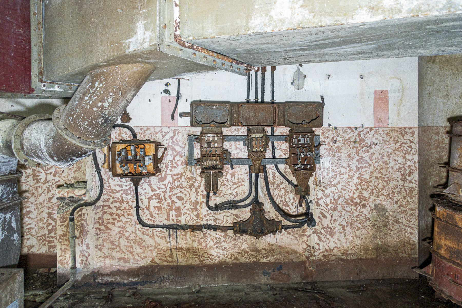 Ligne Maginot - DENTING - A28 - (Ouvrage d'infanterie) - Bloc 1
Salle des filtres - David Palmer