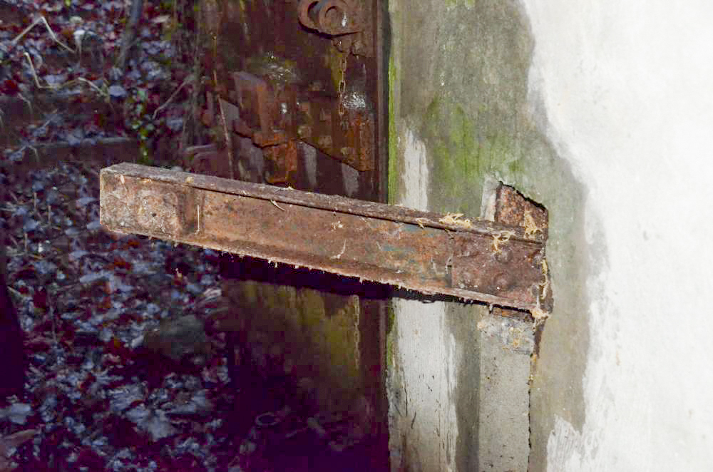 Ligne Maginot - OLTINGUE NORD 1 - (Blockhaus pour arme infanterie) - Barre de blocage de la porte - D. Froehly