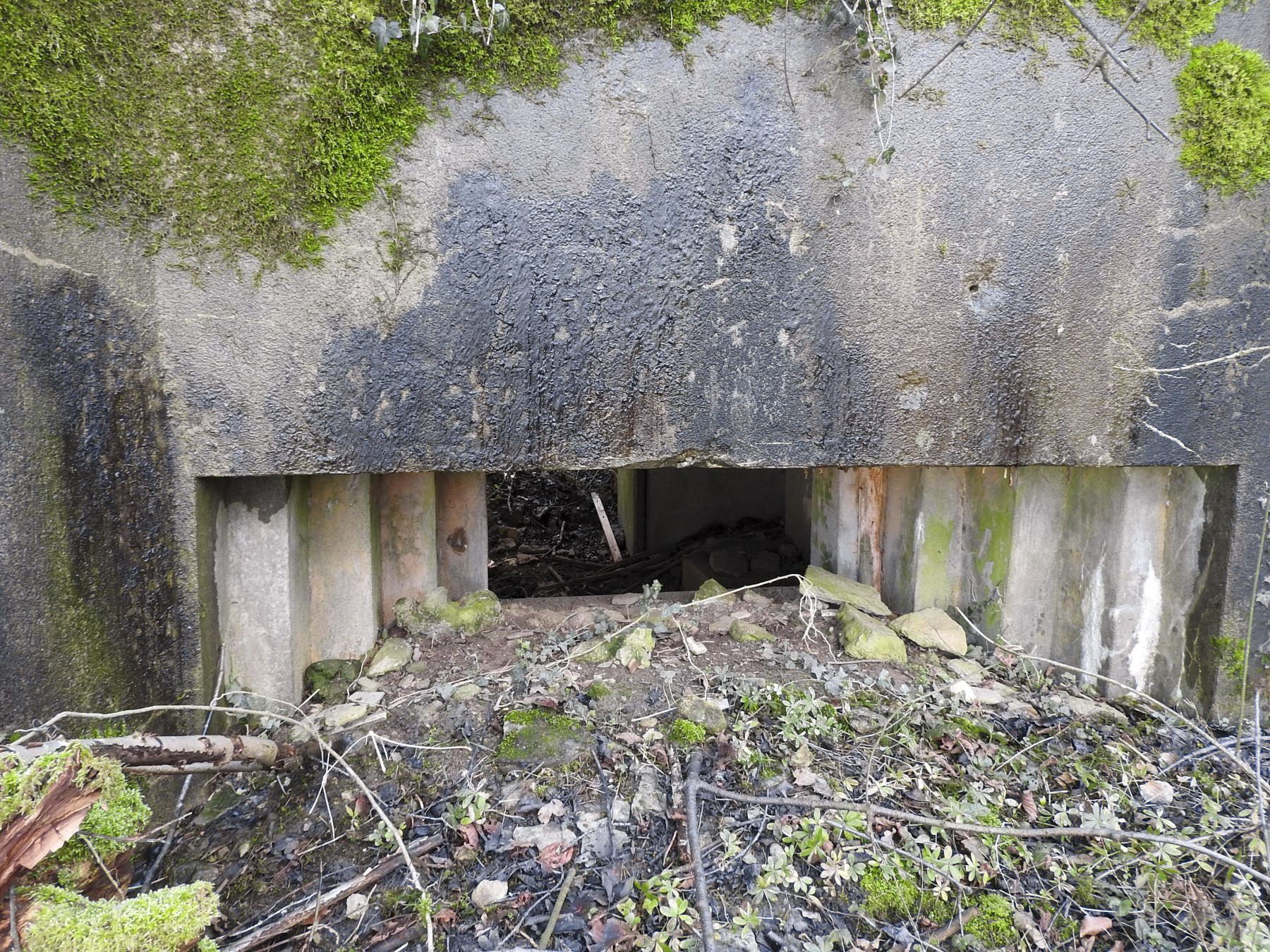 Ligne Maginot - VERTH - (Blockhaus pour canon) - L'embrasure du canon anti-char. - STENGER Mathieu