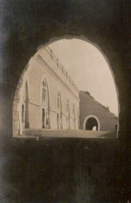 Ligne Maginot - MONT AGEL - (Ouvrage d'artillerie) - Cour intérieure Fort du Mont Agel en 1940 - Non précisé