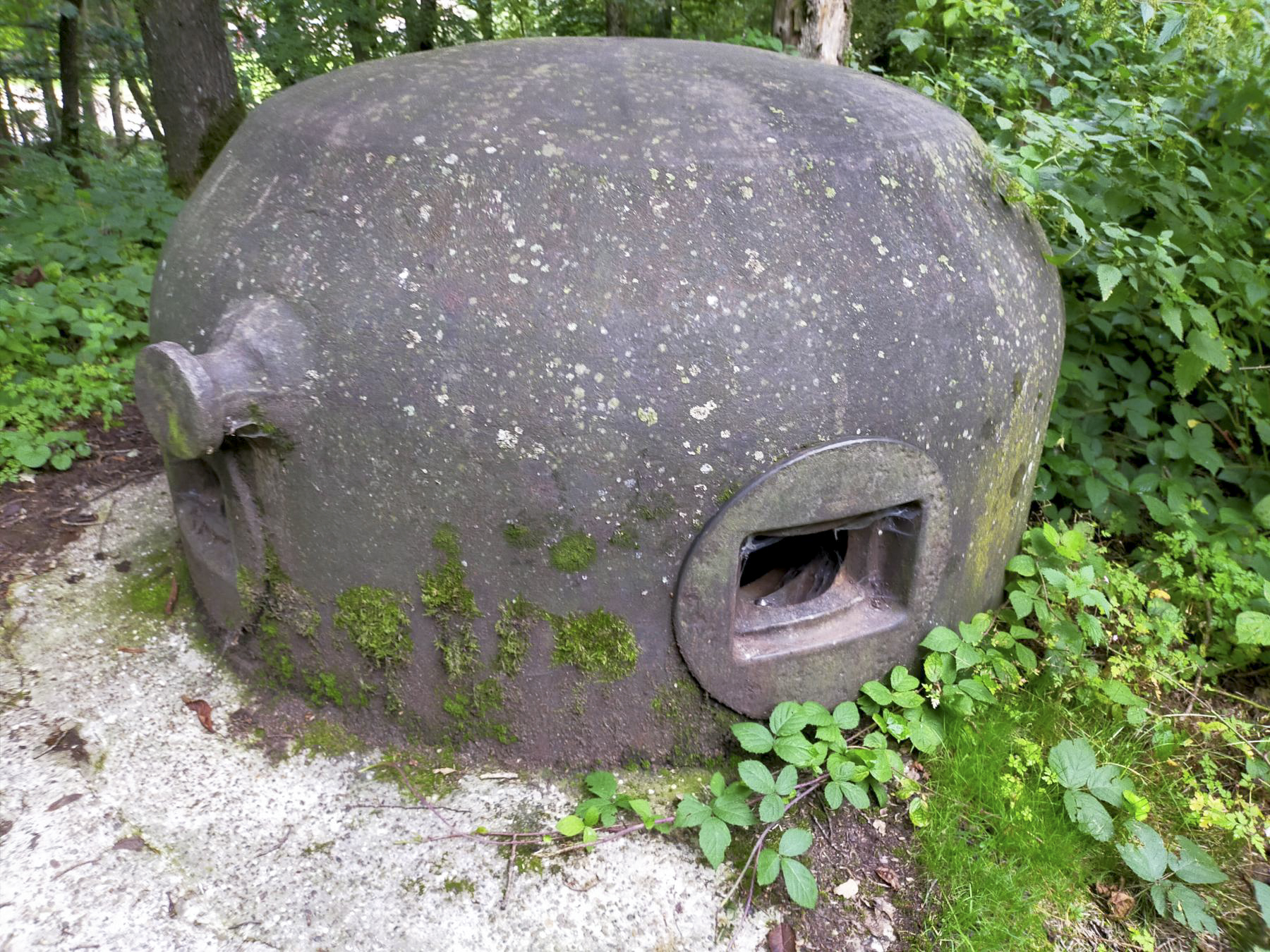 Ligne Maginot - 111 - BETTLACH NORD - (Casemate d'infanterie - Double) - Cloche GFM type B - Julien Boulanger