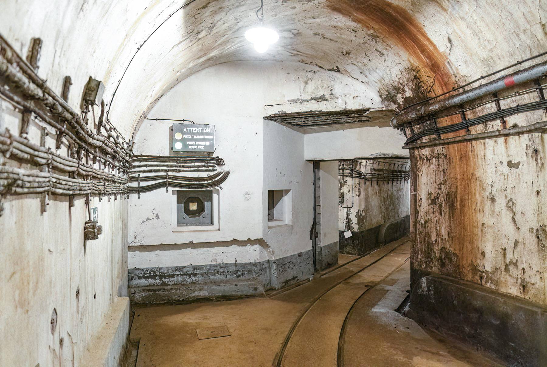 Ligne Maginot - GALGENBERG - A15 - (Ouvrage d'artillerie) - Entrée munitions
Blockhaus de défense intérieure - David Palmer