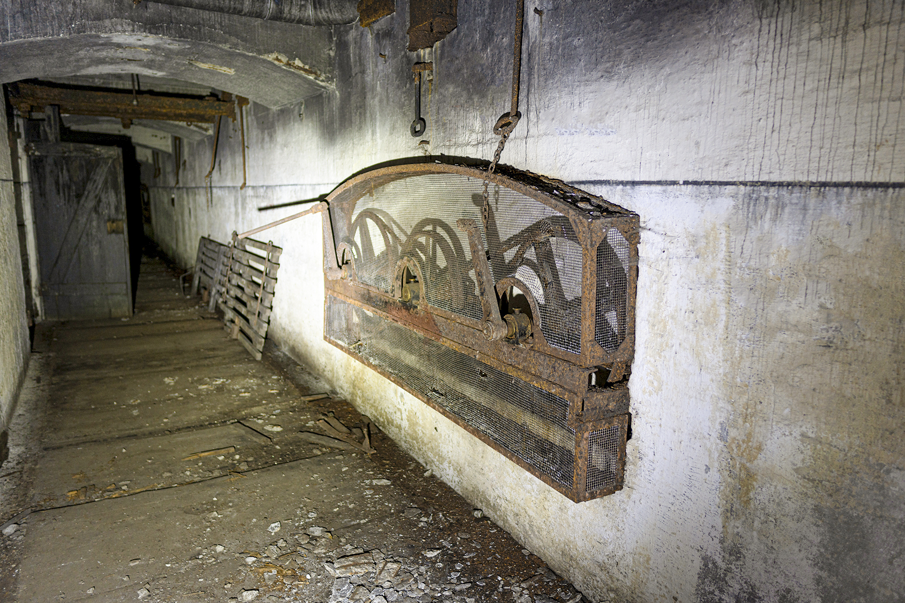 Ligne Maginot - KOENIGSMACKER (FESTE DE) - (Ouvrage d'artillerie) - 10cm Batterie
Ventilation
 - David Palmer