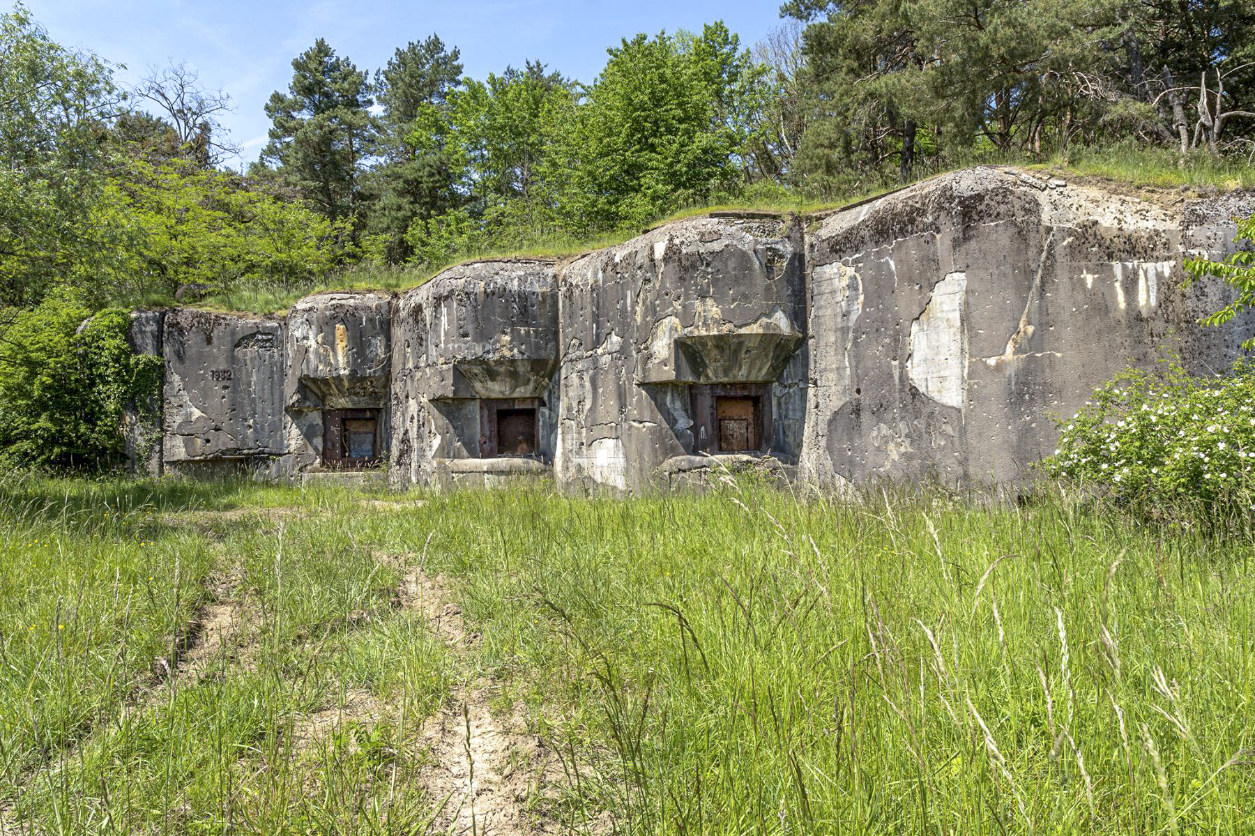Ligne Maginot - HOCHWALD - (Ouvrage d'artillerie) - Bloc 6
Trois créneaux pour canons de 75 mle 29 - David Palmer