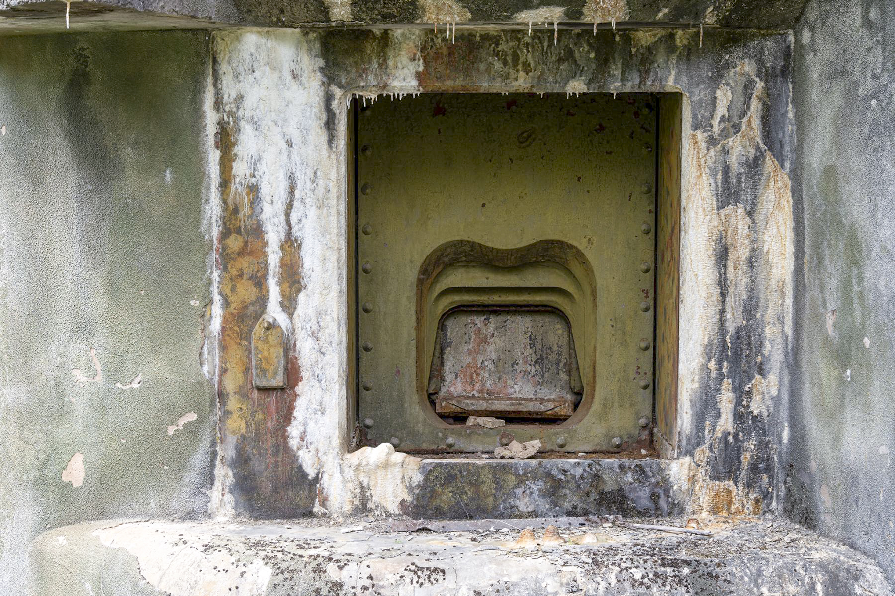 Ligne Maginot - SIMSERHOF - (Ouvrage d'artillerie) - Bloc 4
Créneau de 135mm - David Palmer
