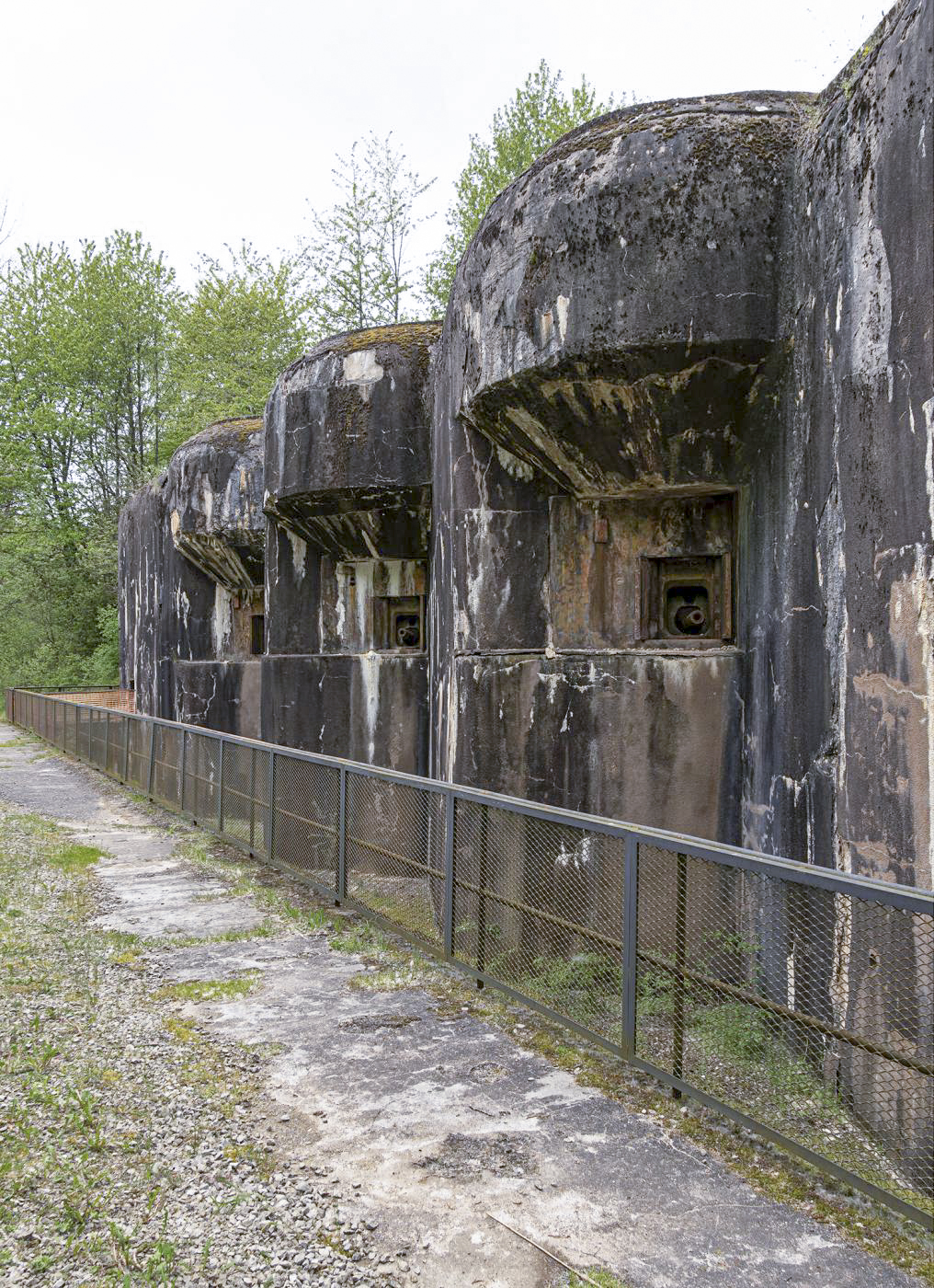 Ligne Maginot - SIMSERHOF - (Ouvrage d'artillerie) - Bloc 6
Les trois créneaux de 75 mle 32 - David Palmer