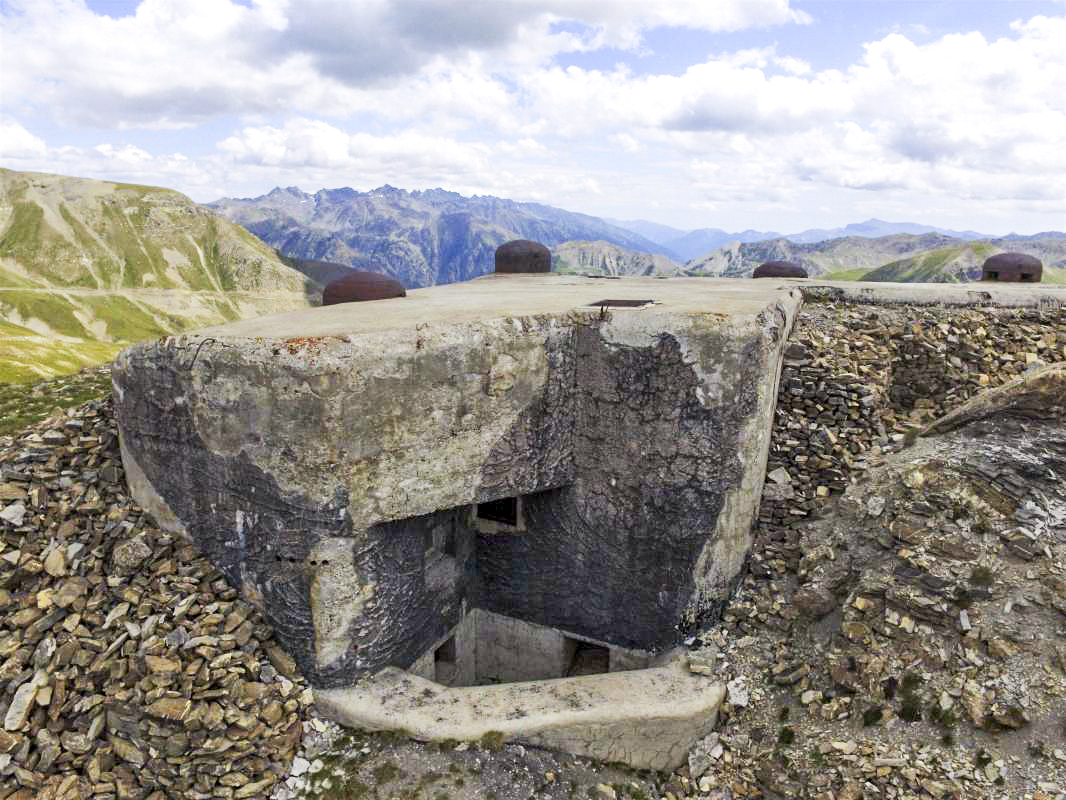 Ligne Maginot - GRANGES COMMUNES - (Ouvrage d'infanterie) - Bloc 2 - ELLENA-CUNY