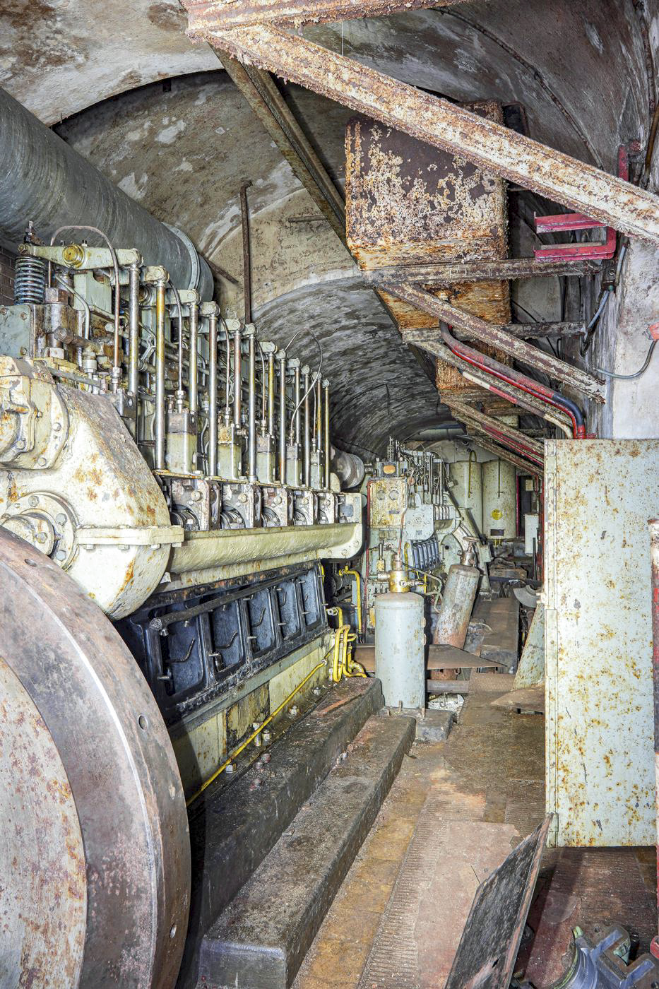 Ligne Maginot - BREHAIN - A6 - (Ouvrage d'artillerie) - L'usine électrique SGCM de 225 CV
 - David Palmer