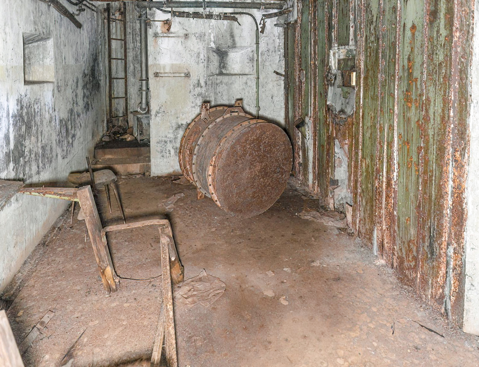 Ligne Maginot - SEELBERG EST - (Casemate d'infanterie - Simple) - Chambre de tir et accès cloche GFM - David Palmer