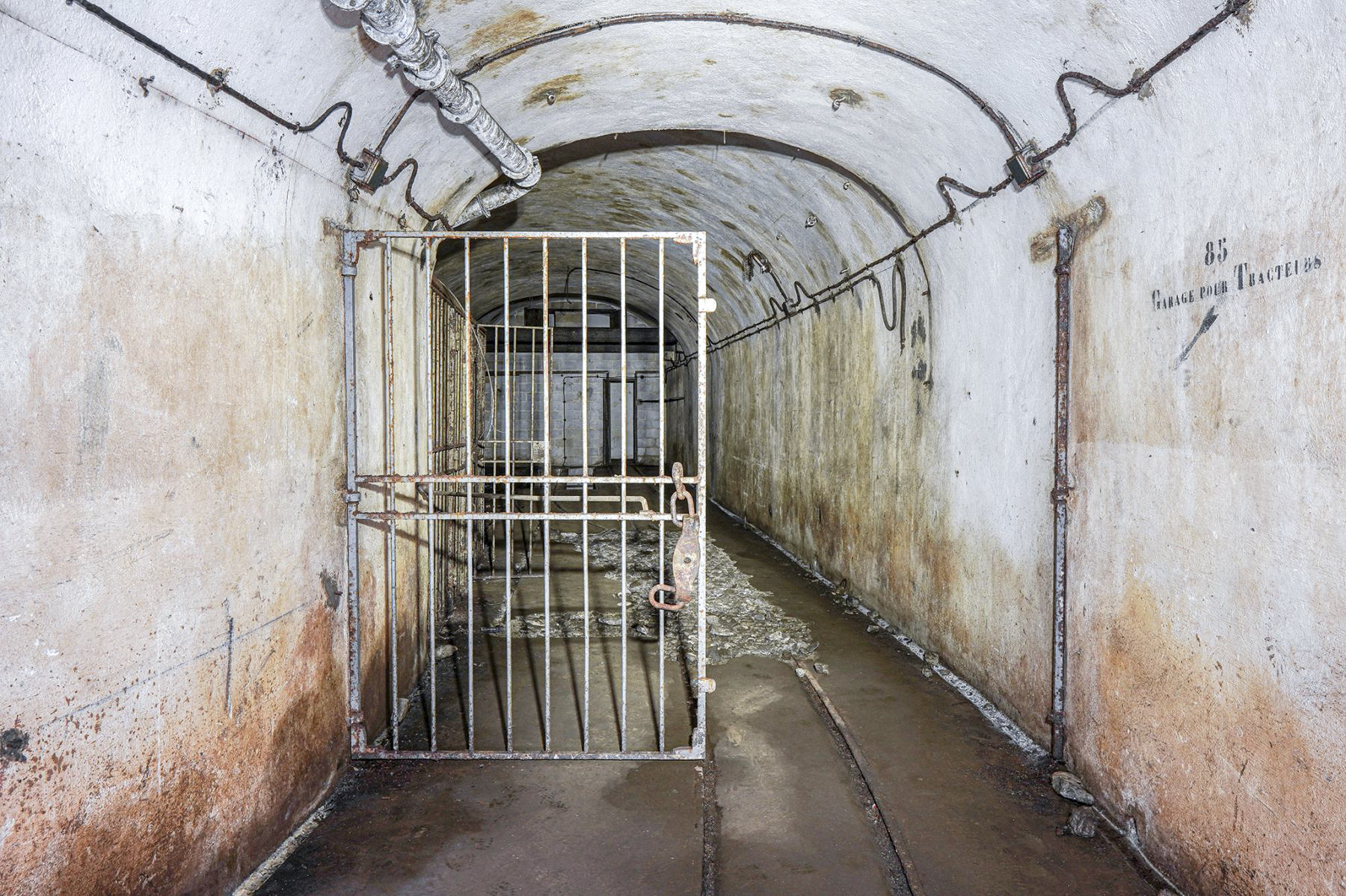 Ligne Maginot - BREHAIN - A6 - (Ouvrage d'artillerie) - Garage des locotracteurs - David Palmer