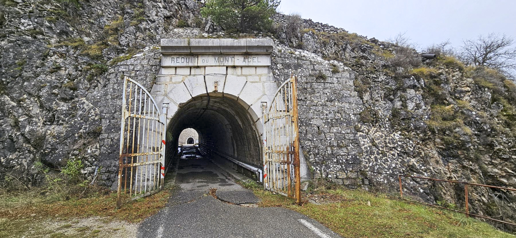 Ligne Maginot - REDUIT (1°BIE 157°RAP)  - (Position d'artillerie préparée) -  - ELLENA Daniel-CUNY Philippe