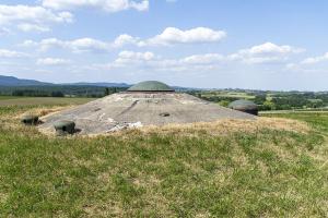Ligne Maginot - SCHOENENBOURG - (Ouvrage d'artillerie) - Bloc 2
Tourelle de mitrailleuses et cloche GFM