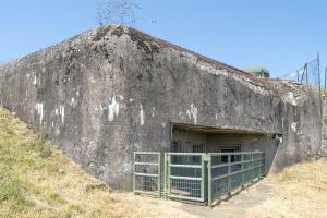 Ligne Maginot - SCHOENENBOURG - (Ouvrage d'artillerie) - Bloc 6
Les créneaux de JM/47 et FM 24/29
