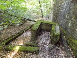 Ligne Maginot - HOCHWALD (FOSSé ANTICHAR DU) - (Obstacle antichar) - Fondation présente dans le fosse entre C5 et C6